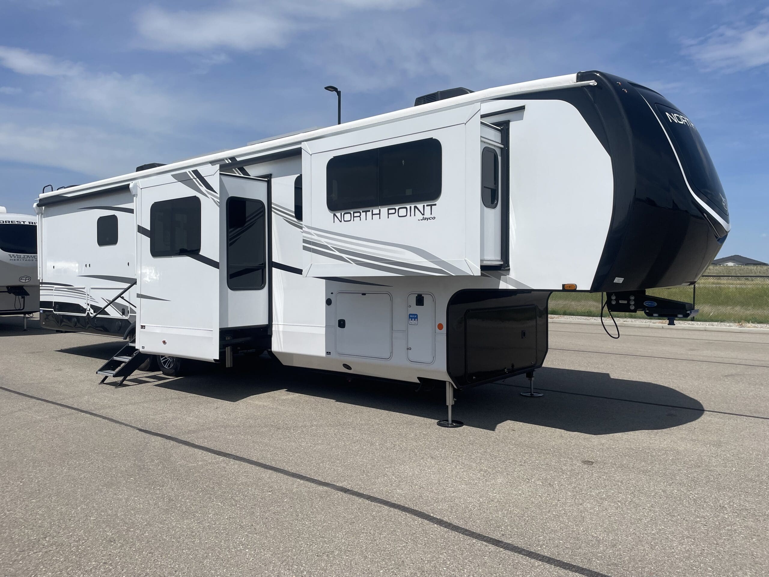 2025 JAYCO NORTH POINT 382FLRB