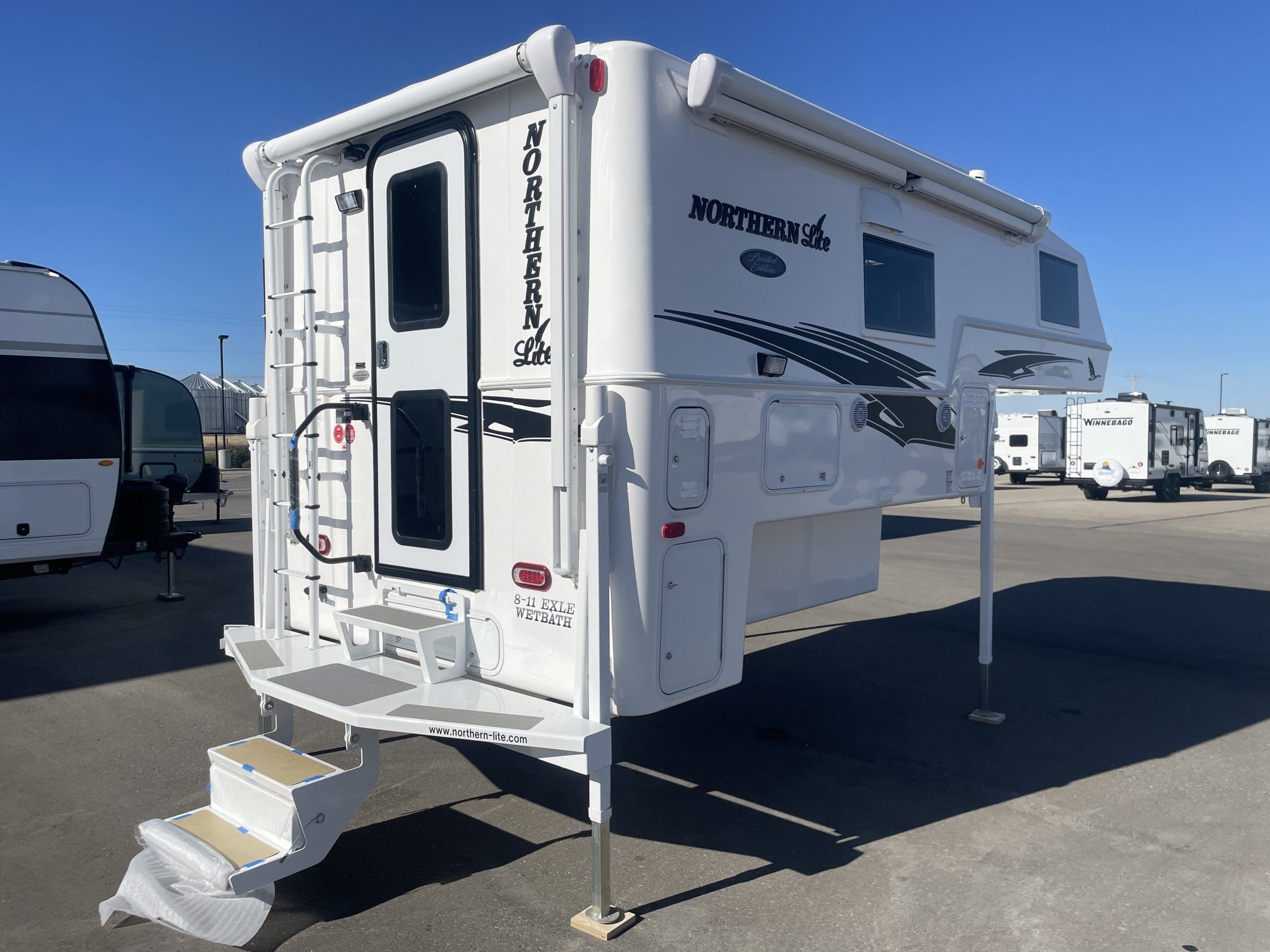 2026 NORTHERN LITE 8-11 EX WB LE