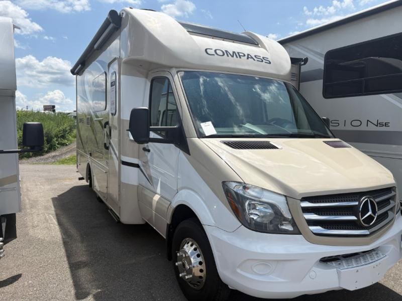 2019 THOR COMPASS SERIES 24TF